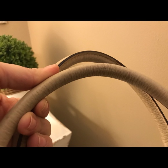 Kate Spade ♠️ classic foldover cobble handbag - Picture 6 of 8